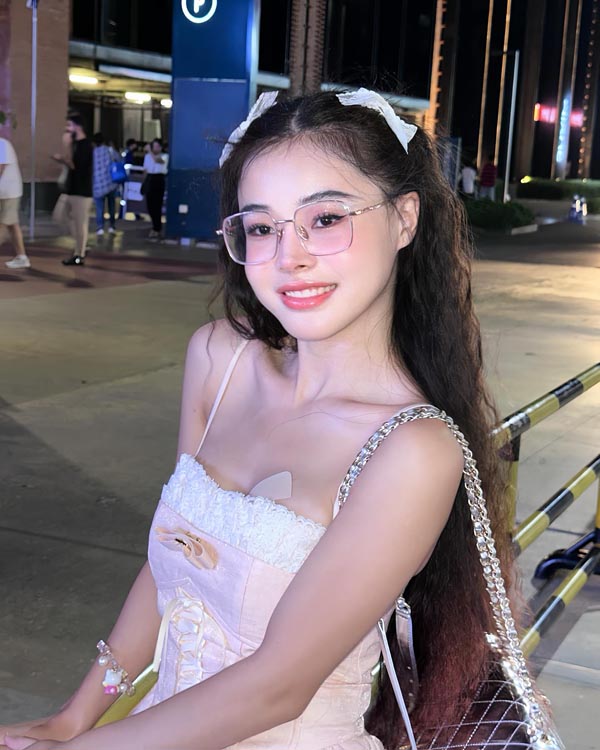 Aurora แจกวาร์ป น้อง เต้าหู้ สาวจีน ดาวติ๊กต็อค น่ารัก เซ็กซี่ 18+ 18