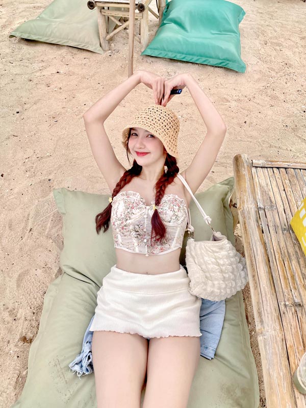 Bim Kr แจกวาร์ป บุ๋มบิ๋ม สาวหวาน ดาวติ๊กต็อค อวดบิกินี่ โคตรเด็ด 18+ 2