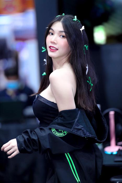เหมยหลิน แจกวาร์ป สาวสวย หน้าหมวย สุดเซ็กซี่ ก็มาดิครับ 4