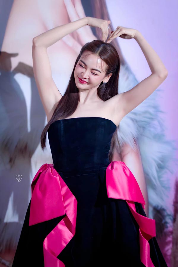 อิงฟ้า วราหะ แจกวาร์ป นางแบบ มิสแกรนด์ไทยแลนด์ ชุดว่ายน้ำ เด็ด 18+ 9