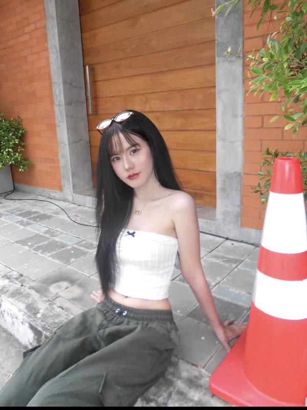 Duang Sp แจกวาร์ป ดวง ธมลวรรณ เน็ตไอดอล ชุดว่ายน้ำ แซ่บจัด 18+ 11