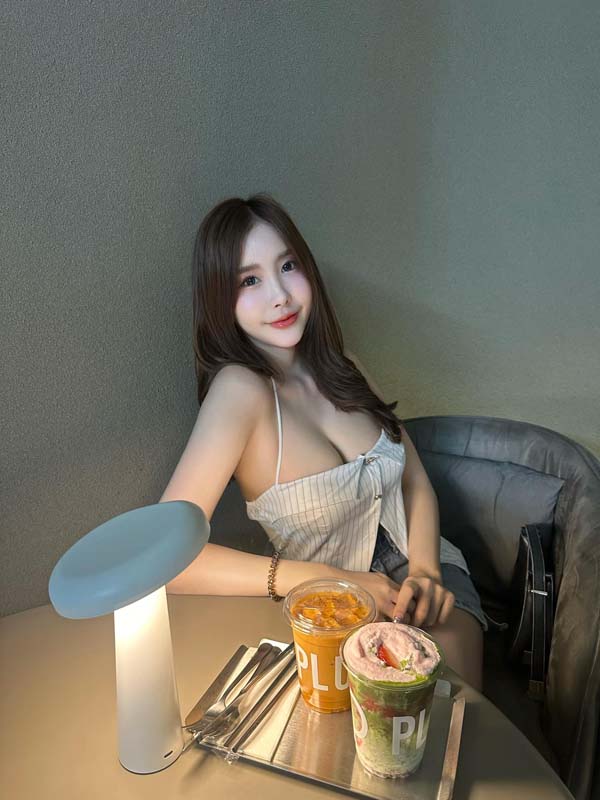 View Vorathida แจกวาร์ป วิว วรธิดา เน็ตไอดอล หน้าหมวย บิกินี่ เด็ด 18+ 3