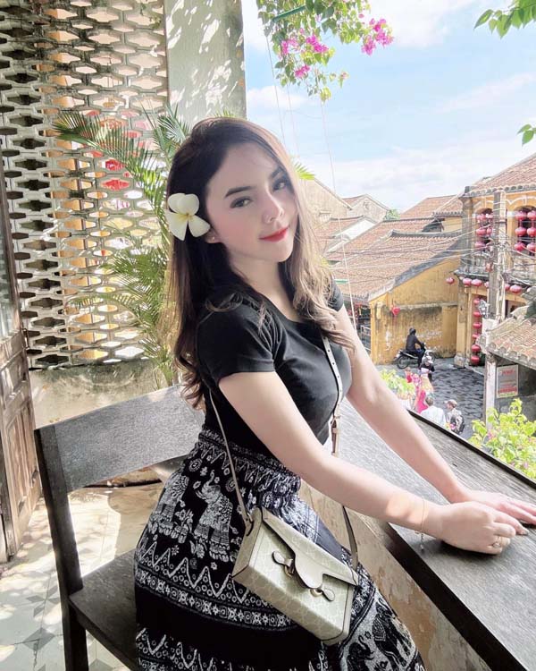 parewanitradi แจกวาร์ป แพรวา นางแบบ หน้าหวาน ดาวติ๊กต็อค เด็ด 18+ 21