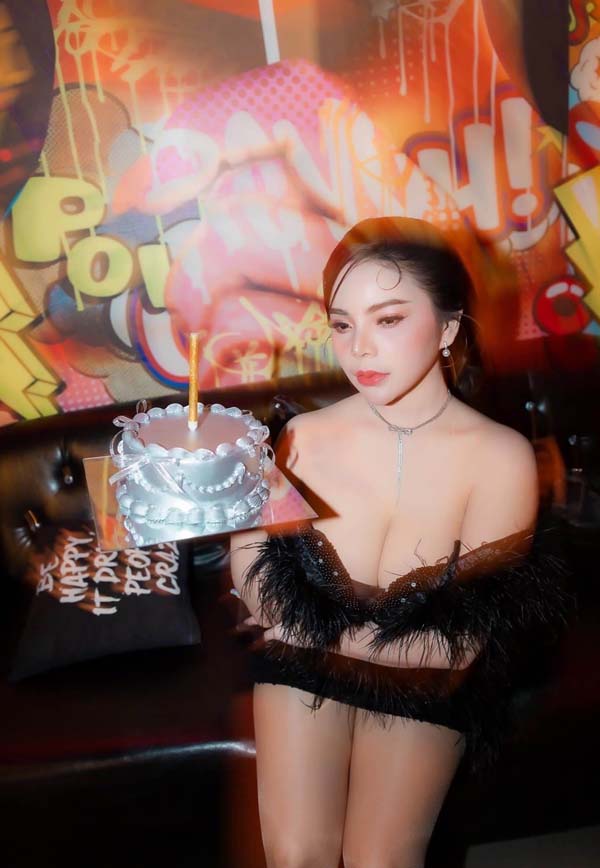 parewanitradi แจกวาร์ป แพรวา นางแบบ หน้าหวาน ดาวติ๊กต็อค เด็ด 18+ 5