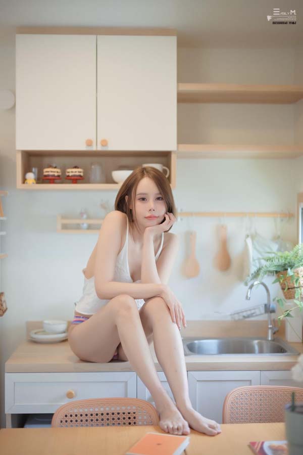 Ninew Mingko แจกวาร์ป นินิว เน็ตไอดอล ผมสั้น อกโต นางแบบ ชื่อดัง 3