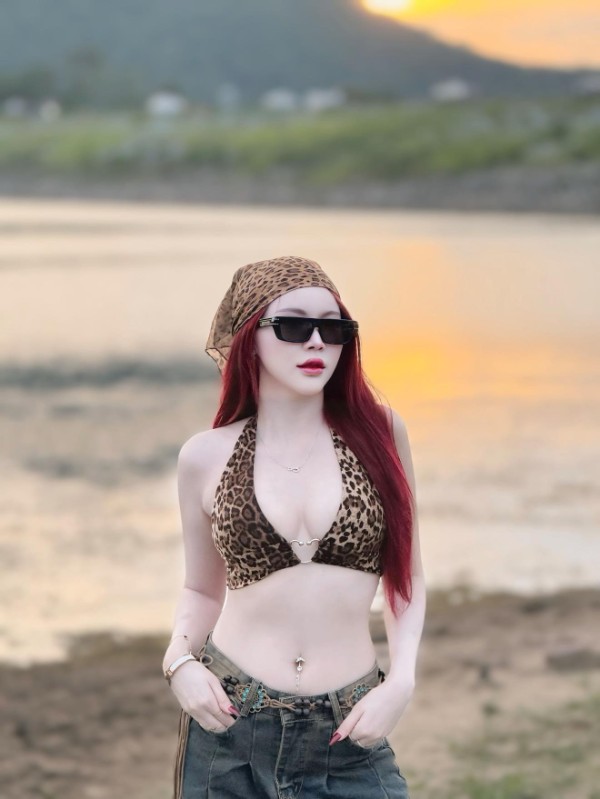 yelly sohot แจกงวาร์ป เยลลี่ ปีโป้ นางแบบ ผมแดง ลีลาร้อนแรง เด็ด 18+ 22