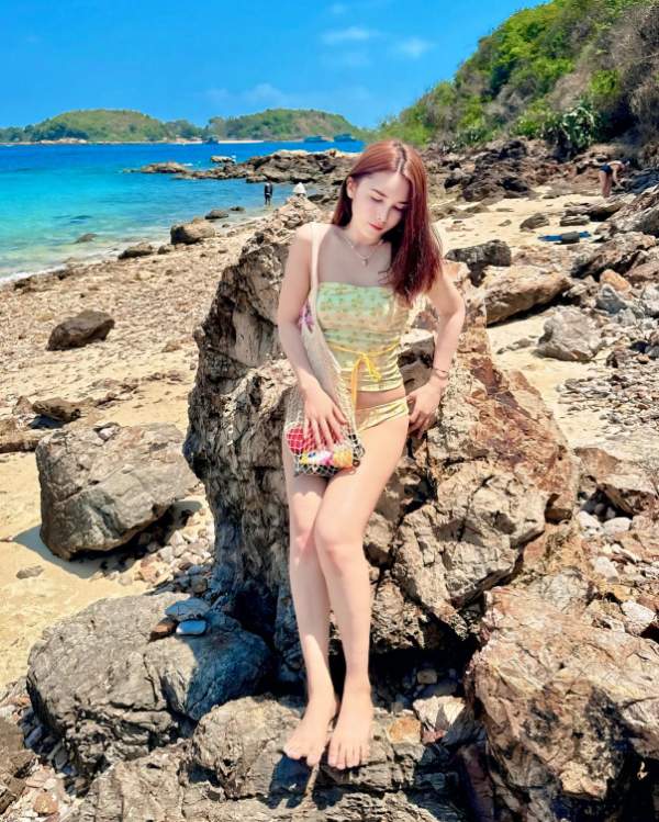Pichaya Deeying แจกวาร์ป พีชชอบนอน สาวตัวเล็ก โชว์จุก หุ่นเด็ด 18+ 19
