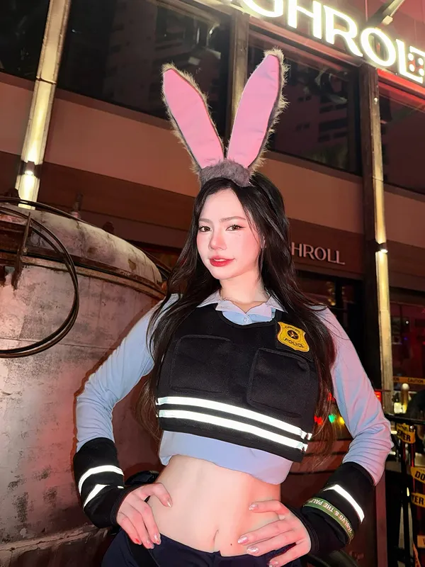 DJ Fakfang แจกวาร์ป ฟักแฟง ก็มาดิคร้าบ นางแบบ สาวหมวย เอ็กซ์ 18+ 11