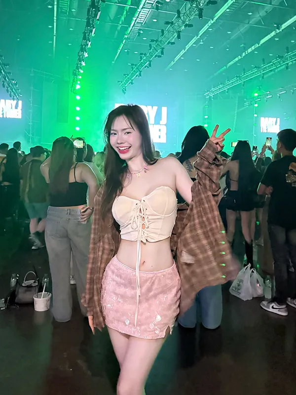 DJ Fakfang แจกวาร์ป ฟักแฟง ก็มาดิคร้าบ นางแบบ สาวหมวย เอ็กซ์ 18+ 22